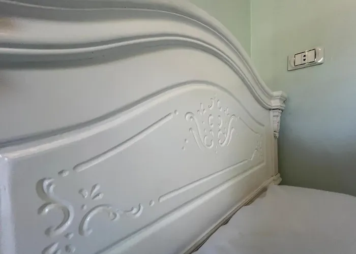 Manzzel Hostel *