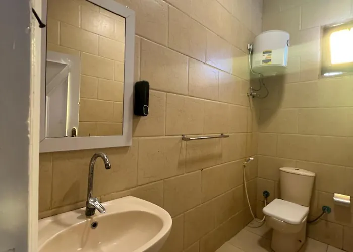 Hostel Manzzel