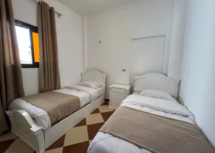 Hostel Manzzel *