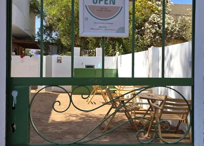 Manzzel Hostel *