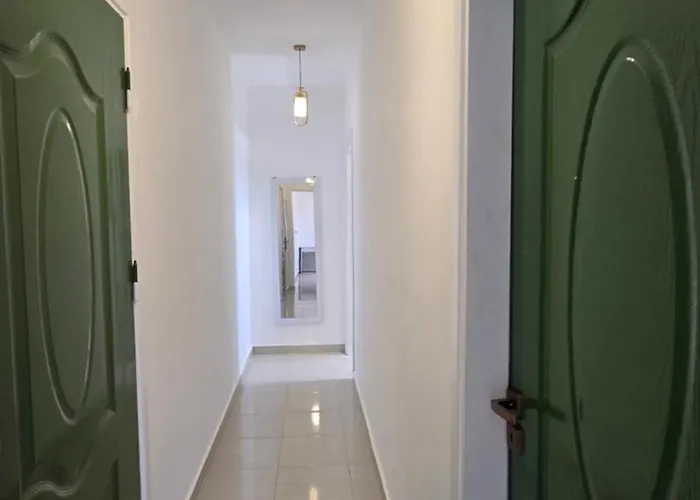Hostel Manzzel