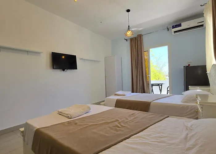 Manzzel Hostel *